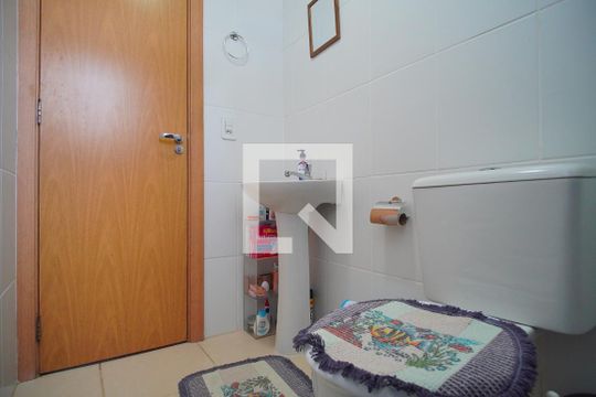 Banheiro de apartamento à venda com 2 quartos, 53m² em Primavera, Novo Hamburgo