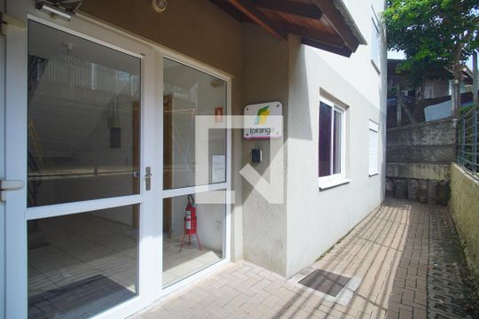 Entrada de apartamento à venda com 2 quartos, 53m² em Primavera, Novo Hamburgo