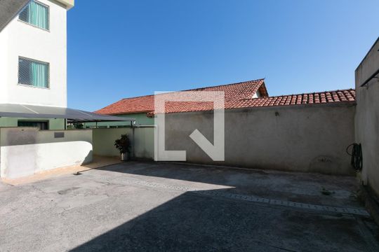 Garagem de apartamento à venda com 3 quartos, 120m² em Jaqueline, Belo Horizonte