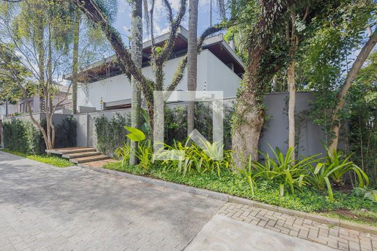 Fachada de casa à venda com 4 quartos, 359m² em Jardim Paulista, São Paulo