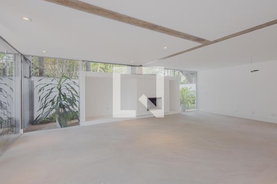 Sala de casa à venda com 4 quartos, 359m² em Jardim Paulista, São Paulo
