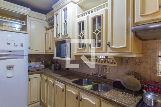 Cozinha de casa à venda com 3 quartos, 300m² em Igara, Canoas