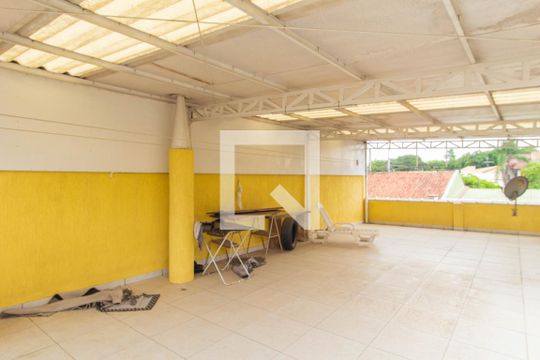Quintal Superior de casa para alugar com 3 quartos, 300m² em Igara, Canoas