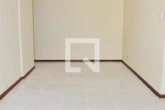 Sala de apartamento à venda com 2 quartos, 75m² em Vila Sao Vicente, São Paulo