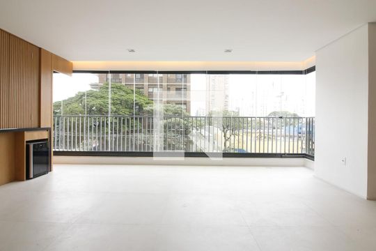 Sala  de apartamento para alugar com 3 quartos, 147m² em Vila Nova Conceição, São Paulo