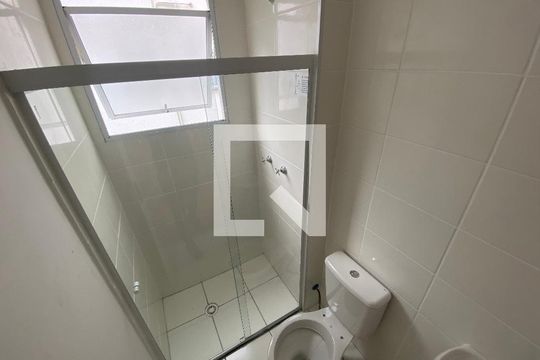 Banheiro de apartamento para alugar com 2 quartos, 44m² em Piedade, Rio de Janeiro