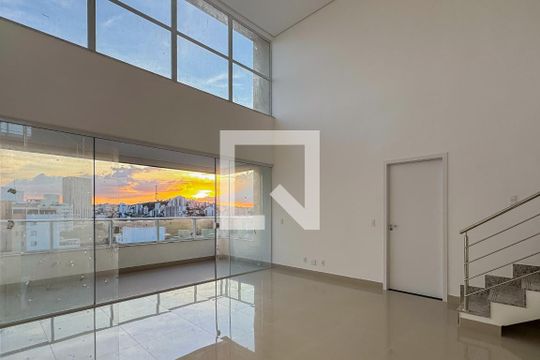 Apartamento à venda com 4 quartos, 212m² em São Paulo, Belo Horizonte