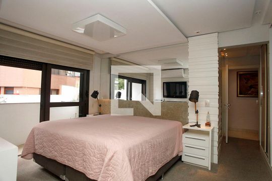 Quarto 1 de apartamento à venda com 3 quartos, 269m² em Auxiliadora, Porto Alegre