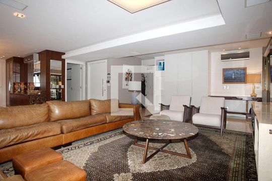 Sala de Estar de apartamento à venda com 3 quartos, 269m² em Auxiliadora, Porto Alegre