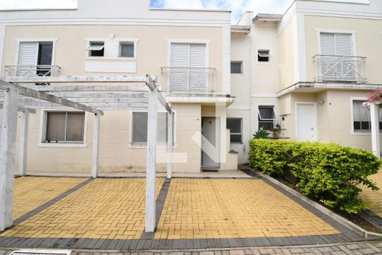 Fachada de casa de condomínio para alugar com 3 quartos, 80m² em Parque Imperador, Campinas