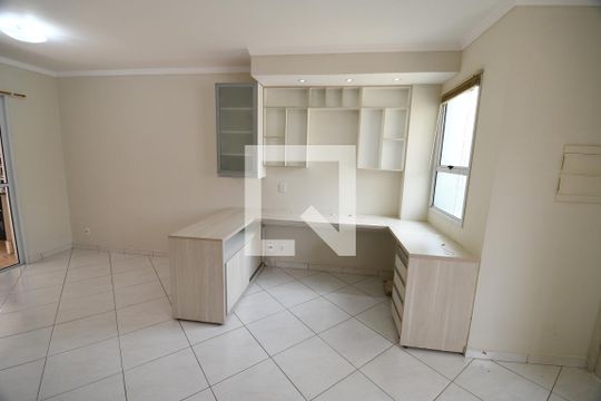 Sala de casa de condomínio para alugar com 3 quartos, 80m² em Parque Imperador, Campinas