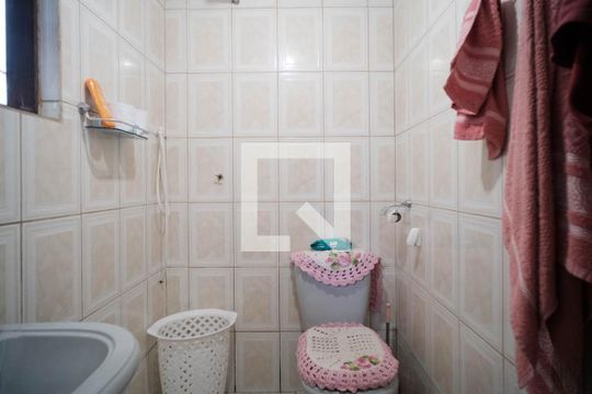 Banheiro da Suíte de casa à venda com 2 quartos, 320m² em Jardim Matarazzo, São Paulo