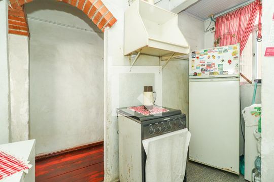 Cozinha de apartamento à venda com 2 quartos, 47m² em Rubem Berta, Porto Alegre