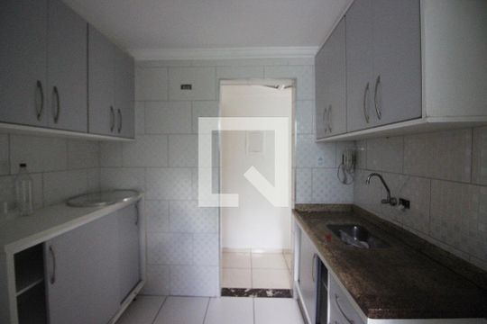 Cozinha de apartamento para alugar com 2 quartos, 56m² em Santa Terezinha, São Bernardo do Campo