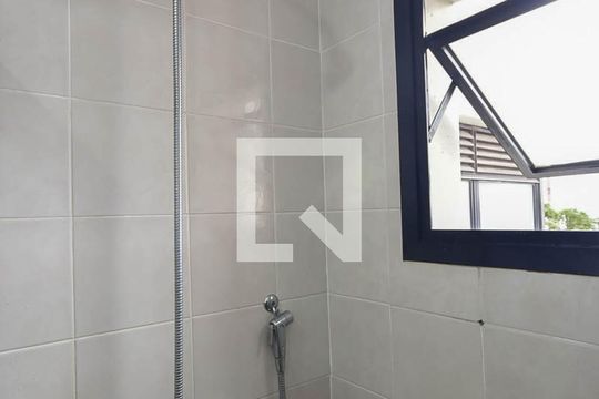 Chuveiro da Suíte 1 de apartamento à venda com 3 quartos, 114m² em Vila Suzana, São Paulo