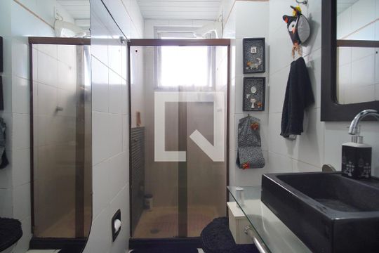Banheiro de apartamento à venda com 2 quartos, 64m² em Rio Branco, Novo Hamburgo