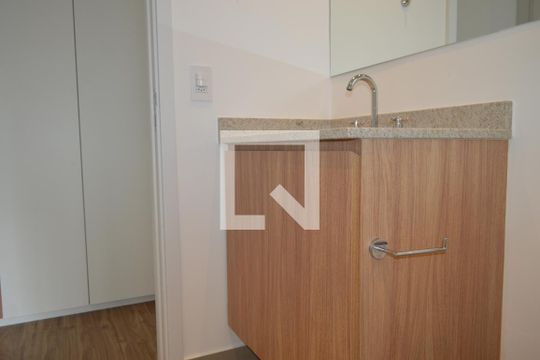 Banheiro da Suíte 3 de apartamento para alugar com 3 quartos, 100m² em Vila Mariana, São Paulo