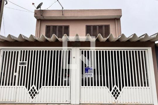 Fachada + plaquinha de casa à venda com 4 quartos, 220m² em Jardim Oriental, Santo André