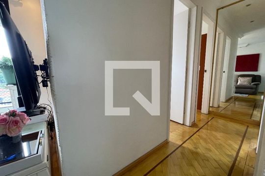Sala de apartamento à venda com 3 quartos, 70m² em Jardim Ester, São Paulo