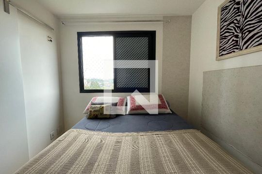 Quarto de apartamento à venda com 3 quartos, 70m² em Jardim Ester, São Paulo
