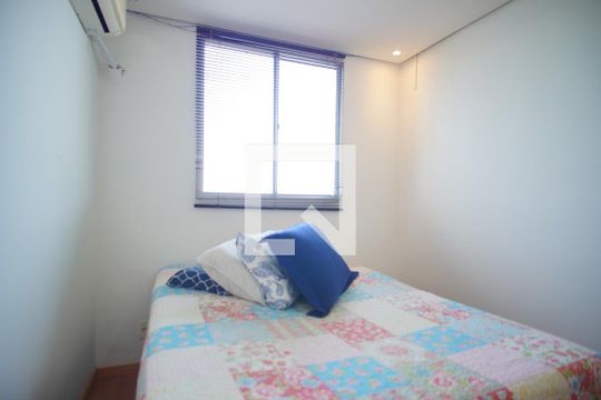 Quarto 1 de apartamento à venda com 2 quartos, 43m² em Jardim Dona Leopoldina, Porto Alegre