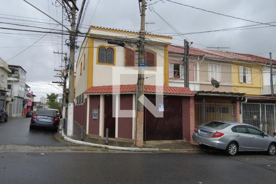 Fachada de casa para alugar com 5 quartos, 290m² em Vila Babilonia, São Paulo