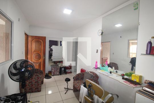 Casa 2 - Sala de casa à venda com 6 quartos, 210m² em Lauzane Paulista, São Paulo