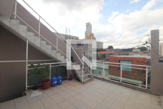 Quintal de casa à venda com 6 quartos, 210m² em Lauzane Paulista, São Paulo