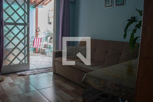 Sala de casa à venda com 2 quartos, 305m² em Renascença, Belo Horizonte