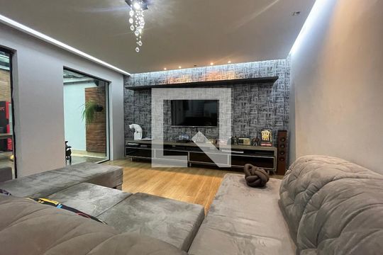 Sala de casa de condomínio à venda com 3 quartos, 160m² em Rio Pequeno, São Paulo