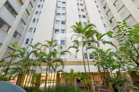 Fachada de kitnet/studio para alugar com 1 quarto, 28m² em Liberdade, São Paulo