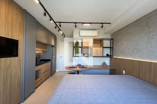 Quarto de kitnet/studio para alugar com 1 quarto, 25m² em Pinheiros, São Paulo