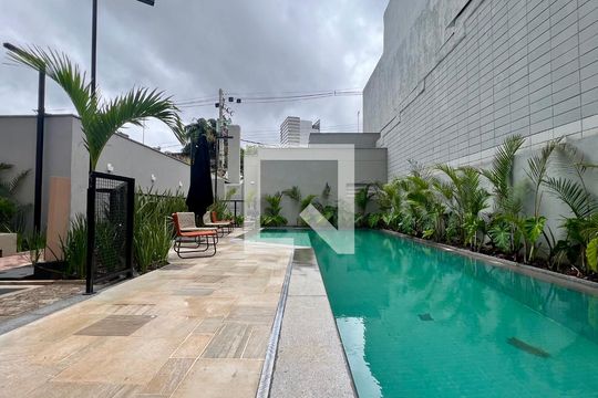 Piscina de kitnet/studio para alugar com 1 quarto, 25m² em Pinheiros, São Paulo