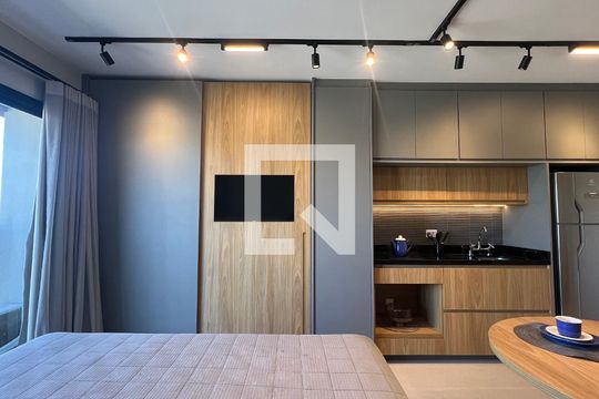 Quarto de kitnet/studio para alugar com 1 quarto, 25m² em Pinheiros, São Paulo