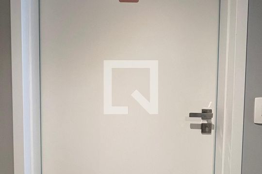 Lockbox de kitnet/studio para alugar com 1 quarto, 25m² em Pinheiros, São Paulo