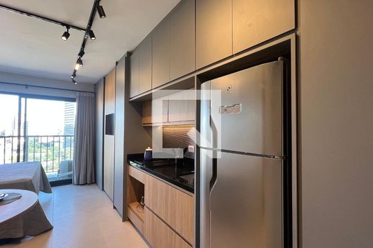Cozinha de kitnet/studio para alugar com 1 quarto, 25m² em Pinheiros, São Paulo