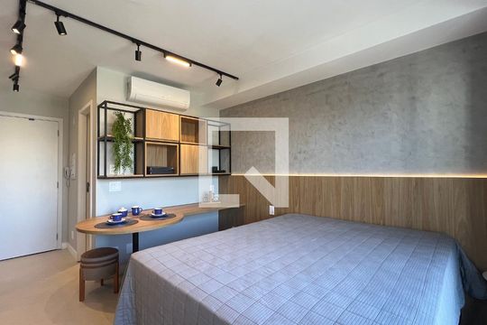 Quarto de kitnet/studio para alugar com 1 quarto, 25m² em Pinheiros, São Paulo