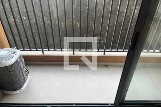 Varanda de kitnet/studio à venda com 1 quarto, 23m² em Perdizes, São Paulo