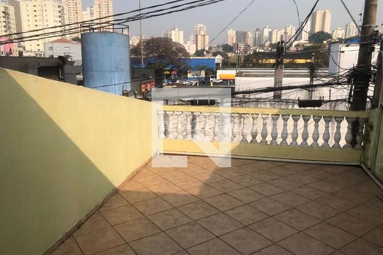Área Externa de casa à venda com 2 quartos, 120m² em Vila Santo Estefano, São Paulo