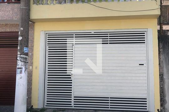 Casa à venda com 2 quartos, 120m² em Vila Santo Estefano, São Paulo