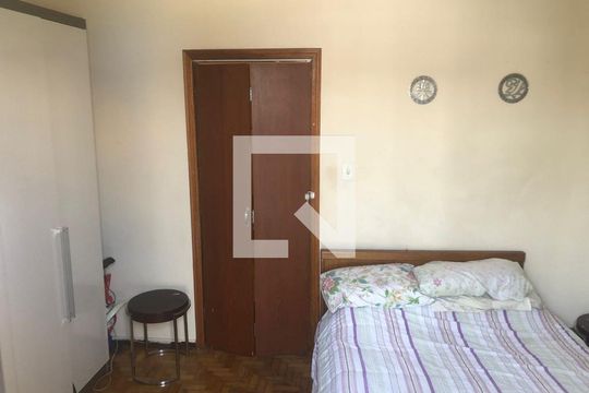 Quarto 2 de casa à venda com 2 quartos, 120m² em Vila Santo Estefano, São Paulo
