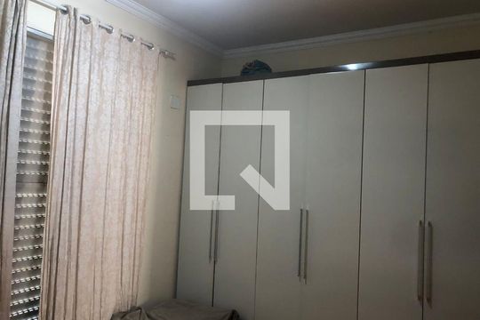Quarto 2 de casa à venda com 2 quartos, 120m² em Vila Santo Estefano, São Paulo