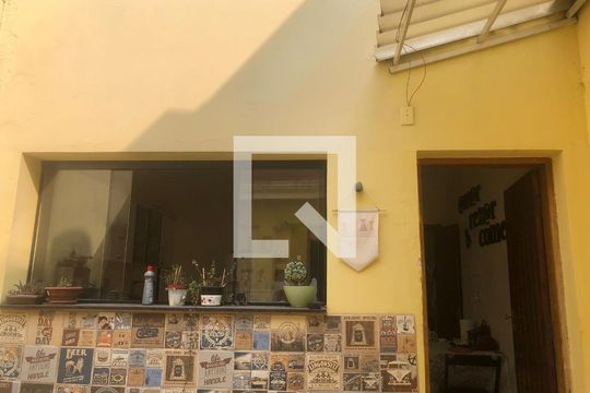 Área Externa de casa à venda com 2 quartos, 120m² em Vila Santo Estefano, São Paulo