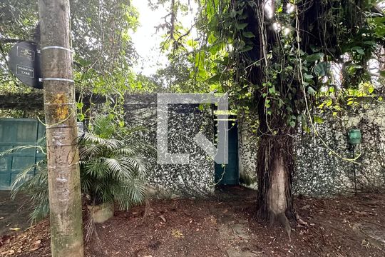 Fachada de casa à venda com 2 quartos, 1506m² em Vargem Grande, Rio de Janeiro