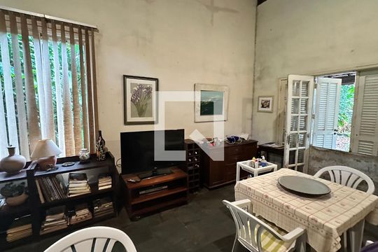 Sala de casa para alugar com 2 quartos, 1506m² em Vargem Grande, Rio de Janeiro