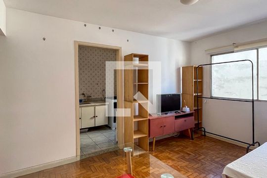 Sala de apartamento para alugar com 1 quarto, 45m² em Liberdade, São Paulo