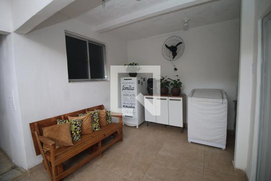 Área de Serviço de casa para alugar com 3 quartos, 100m² em Brás de Pina, Rio de Janeiro