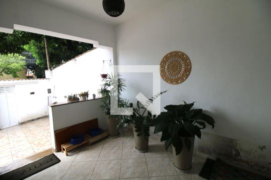 Varanda de casa para alugar com 3 quartos, 100m² em Brás de Pina, Rio de Janeiro