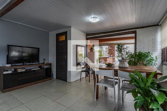 Sala 2 de apartamento à venda com 3 quartos, 240m² em Petrópolis, Porto Alegre