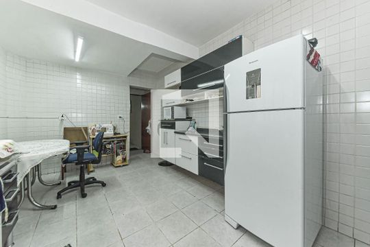 Cozinha de casa à venda com 3 quartos, 240m² em Jabaquara, São Paulo